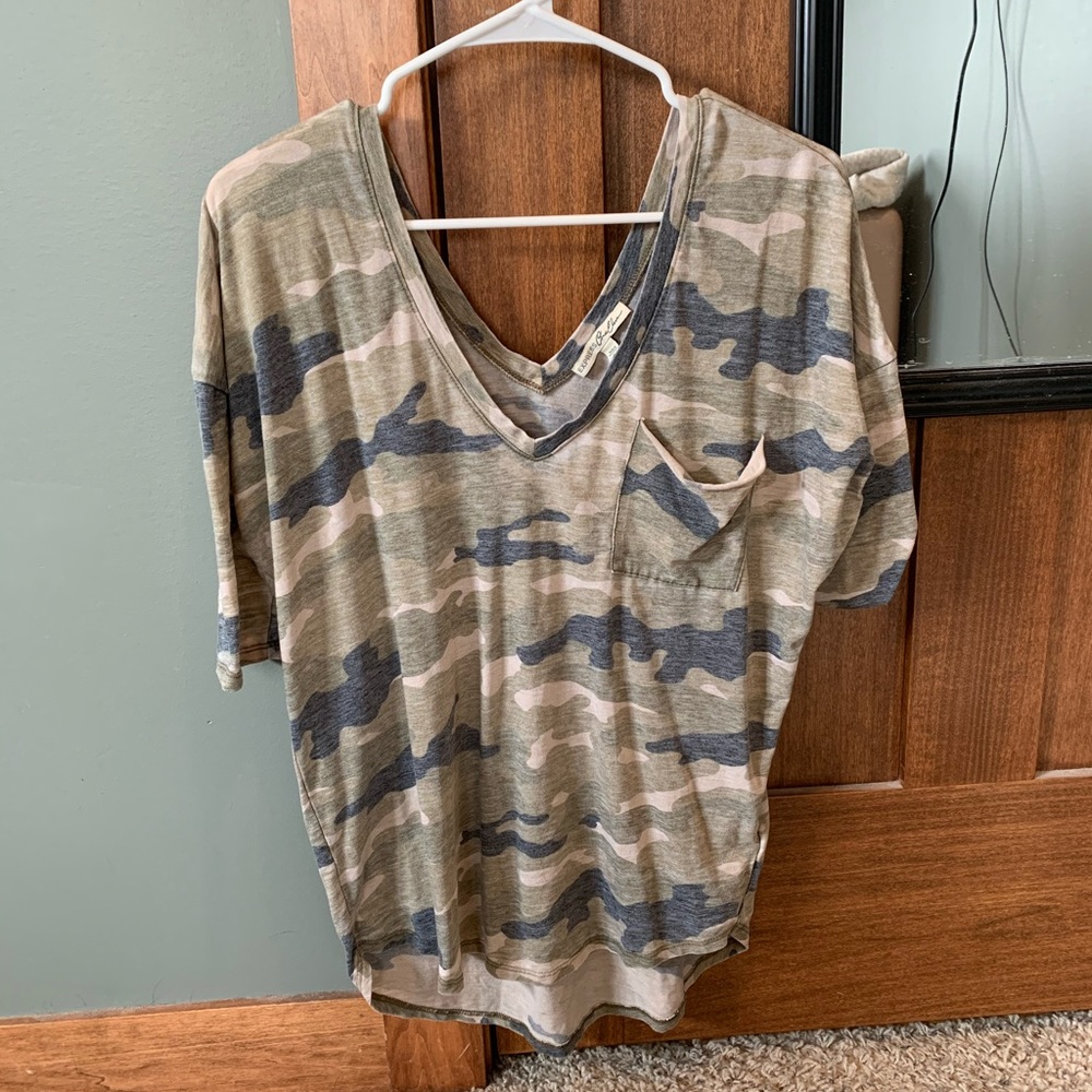 Express 1/2 sleeve top